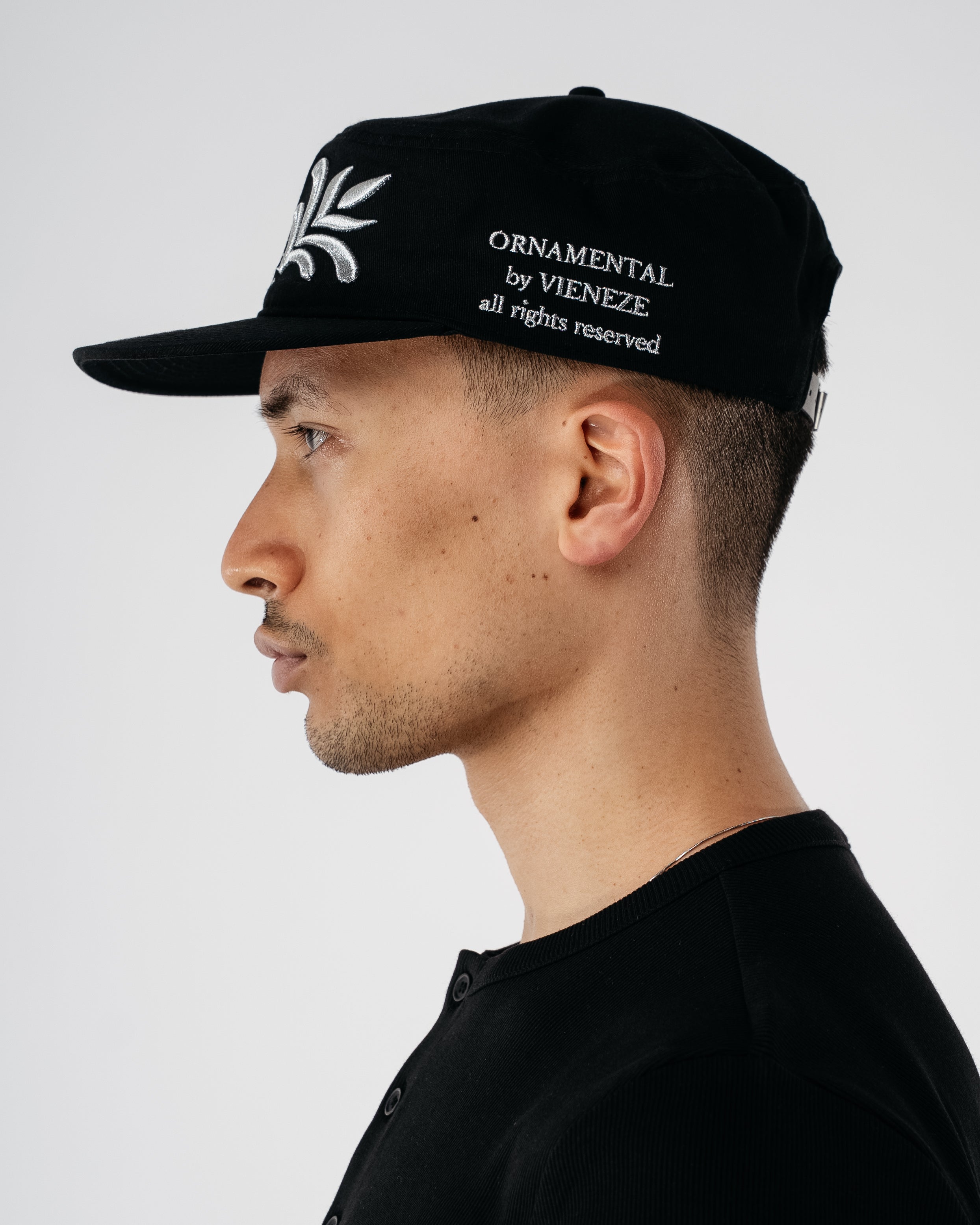 Ornamental' Pillbox Cap - black – VIENEZE